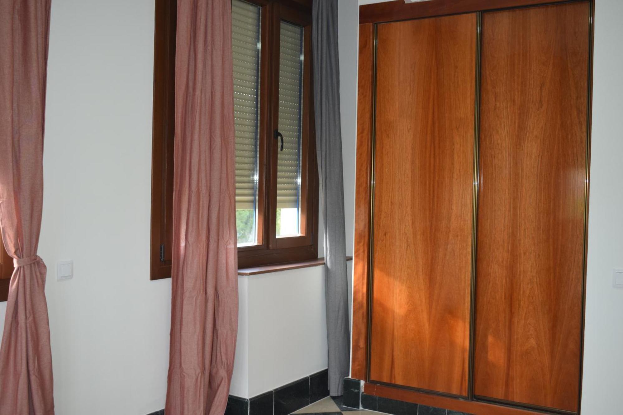 Fibes Lux Este. Apartment Sevilla
