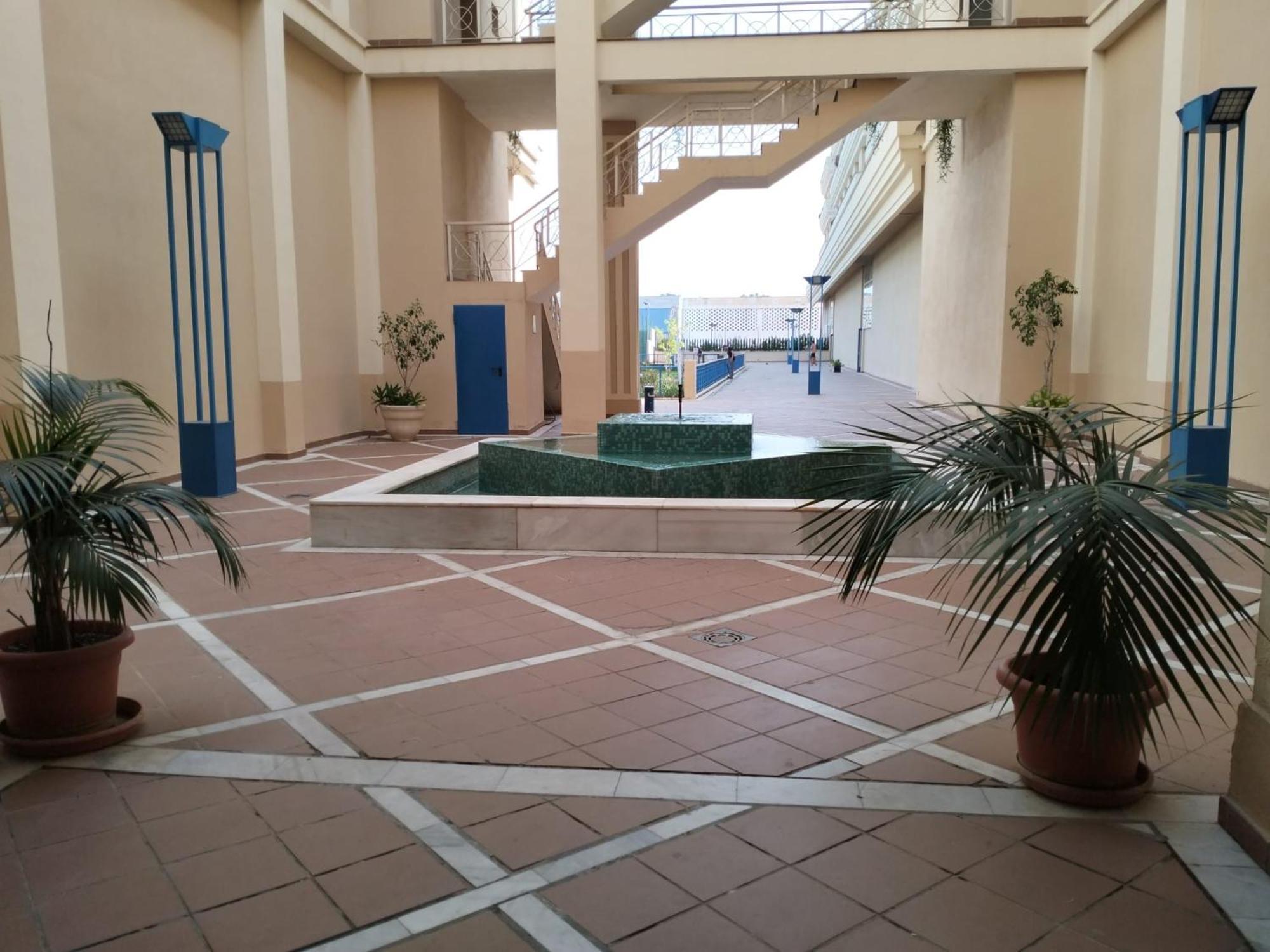 Apartament Fibes Lux Este. *
