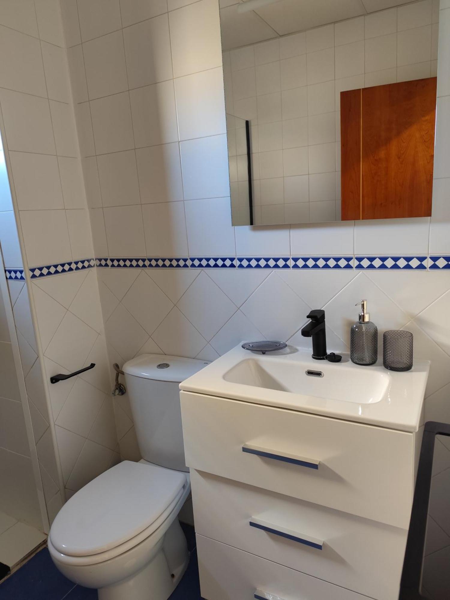 Apartament Fibes Lux Este. *